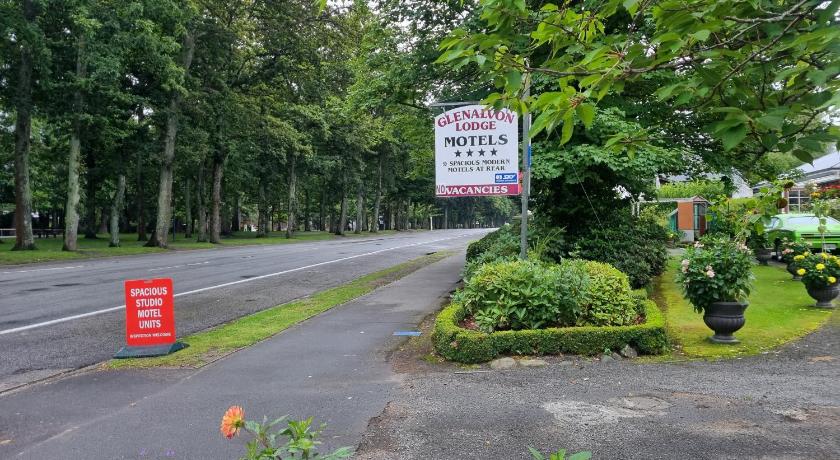 Glenalvon Lodge Motel photo