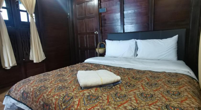 Heritage 1 Bedroom Rumah Kampung Near Icon City photo