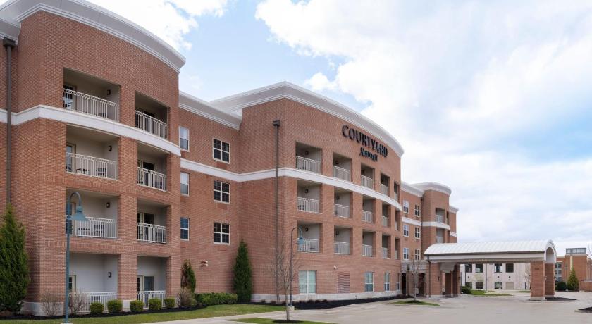 Courtyard Columbus New Albany photo