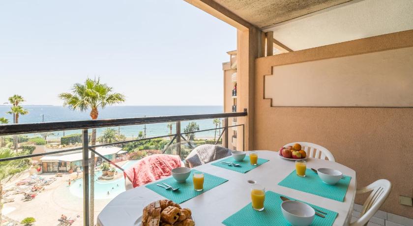 Image of One-Bedroom Apartment with Sleeping Alcove and Terrace or Balcony (7 People) - Sea View 1