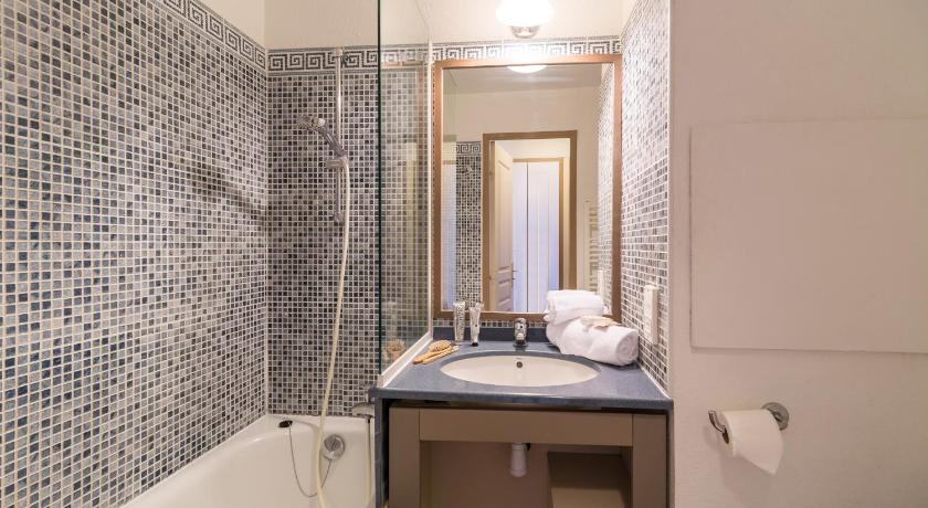 Image of One-Bedroom Apartment with Terrace or Balcony (5 People) - Sea View 2