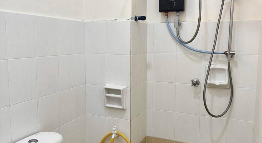 Homestay Kuala Terengganu near Batu Burok, Hospital HSNZ, KTCC Mall, Drawbridge A photo