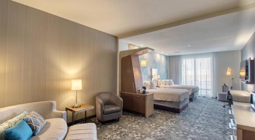 Courtyard by Marriott Fargo