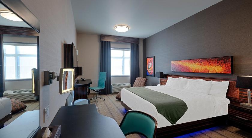 Hotel Clique Calgary Airport