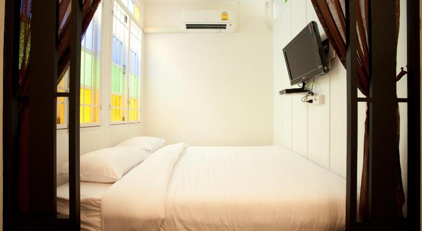 Image of Standard Double Bed 6