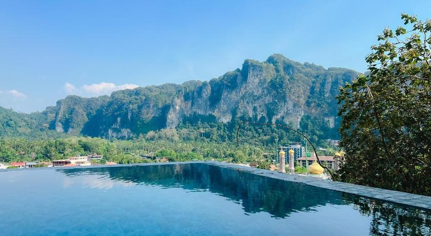 Image of PREMIUM SUITE POOL ACCESS 6