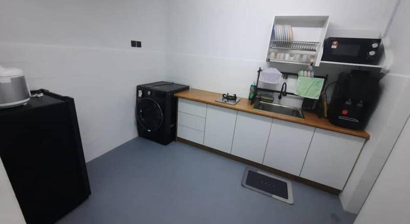 XHQ Home Stay - Bay View Condominium (Blok B-9-2 ) - image 10