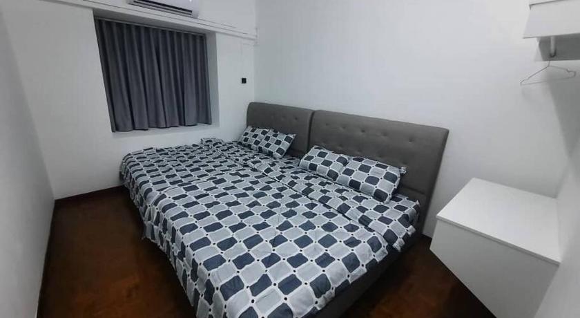 XHQ Home Stay - Bay View Condominium (Blok B-9-2 ) - image 11