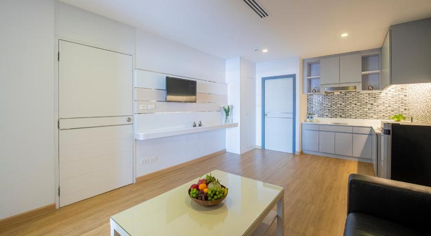 Image of Marina Grand One Bedroom Suite 14