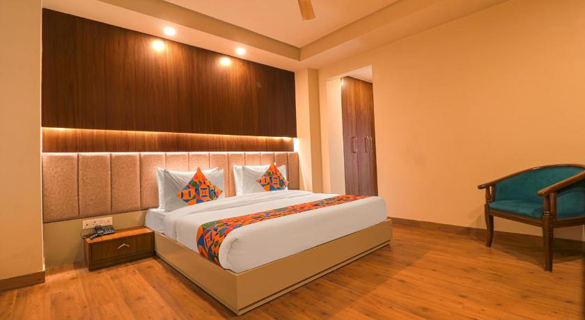 FabHotel Prime Shanit photo