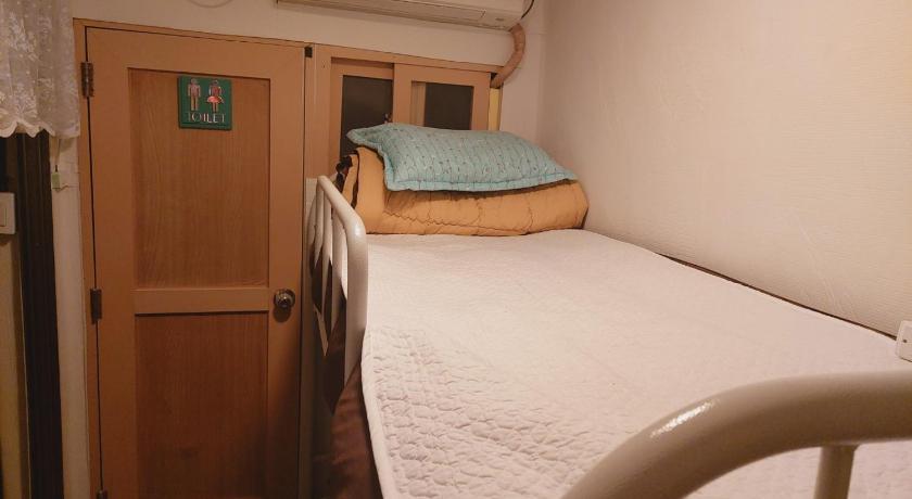 Image of 1 Person in 4-Bed Dormitory with Private Bathroom - Female Only 6
