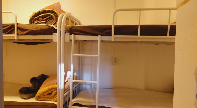 Image of 1 Person in 6-Bed Dormitory with Private Bathroom - Mixed 3