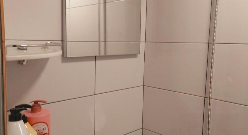 Image of 1 Person in 6-Bed Dormitory with Private Bathroom - Mixed 17