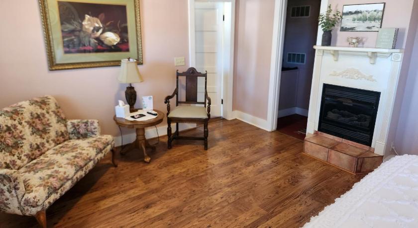 Ozark Country Inn photo
