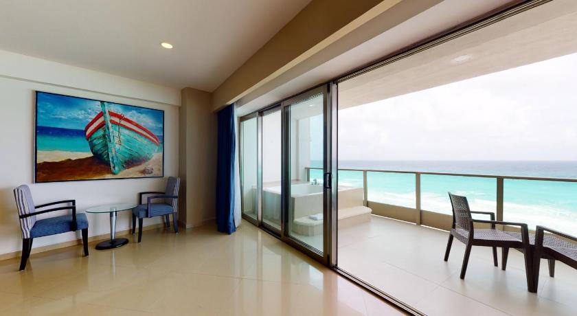 Óceánparti lakosztály 2 kétszemélyes ággyal (Ocean Front Suite Two Double Beds) fotója 4