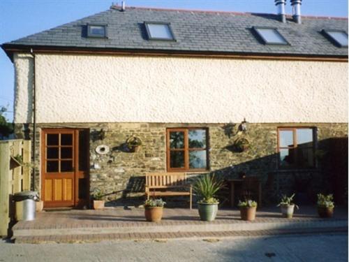 Frankaborough Farm Holiday Cottages - image 9
