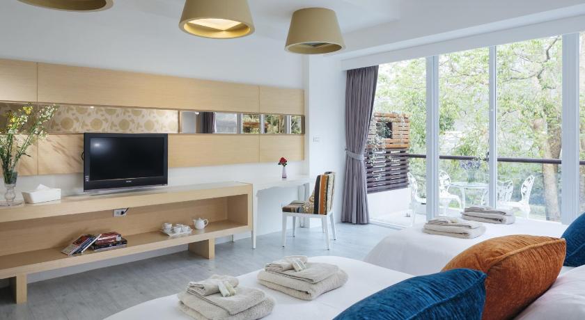 Image of Quadruple Room with Mountain View 0