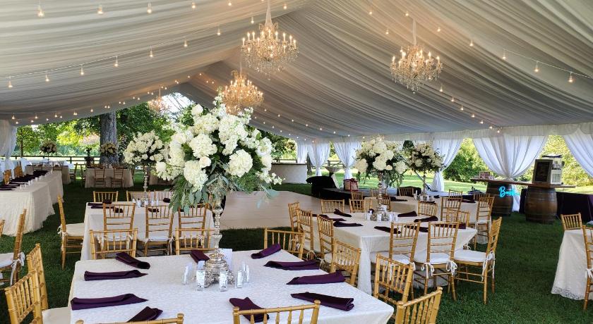 Warsaw (KY) Riverside Inn Bed and Breakfast, Wedding Venue & Events 3-Star Hotel lobby