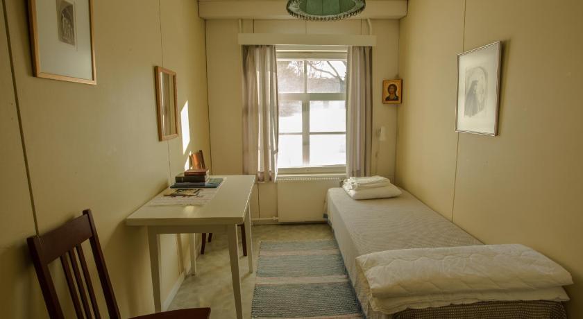 Image of Economy Single Room with Shared Bathroom 0