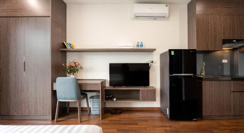 Hanoi Granda Lake View Hotel & Apartment 4-Star Hotel room