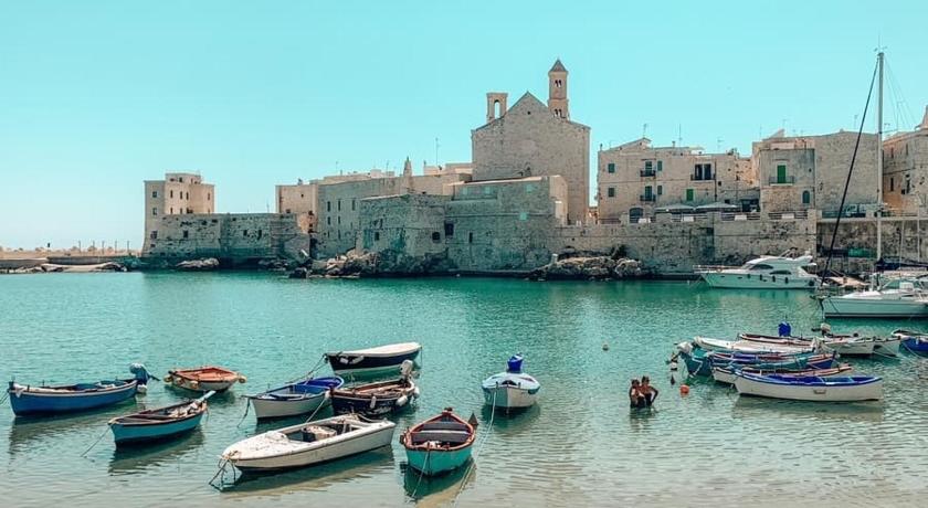 Giovinazzo Suite Pavone Griffi