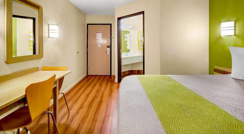 Motel 6-Lake Havasu, AZ - Lakeside photo