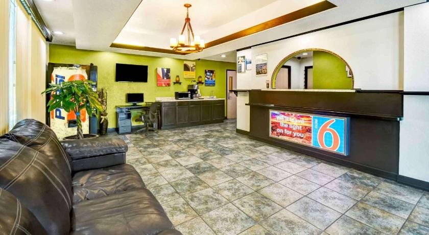 Motel 6-Lake Havasu, AZ - Lakeside photo