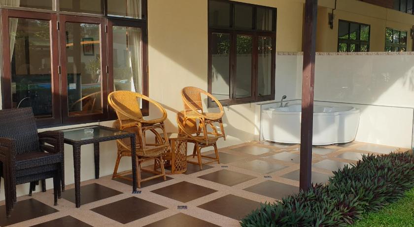 Image of Apartment with Pool View 1