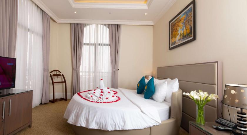 Image of Junior Suite - Non-Smoking 13