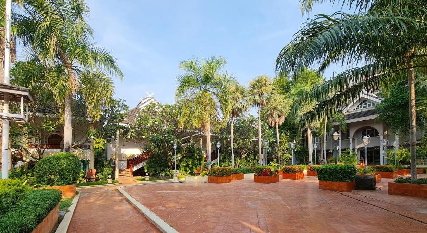 Ratchaburi Phu Pha Phung Resort 4-Star Hotel exterior