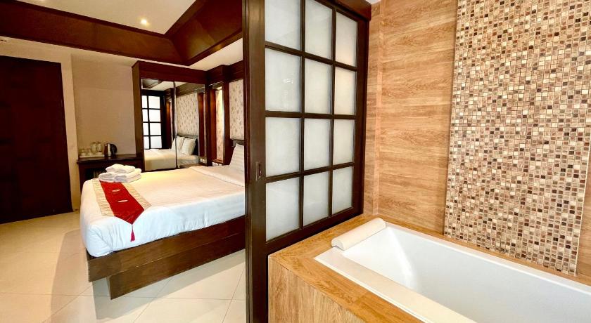 Image of Superior Room without Window 5