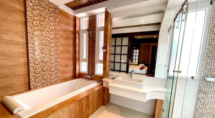 Image of Superior Room without Window 3
