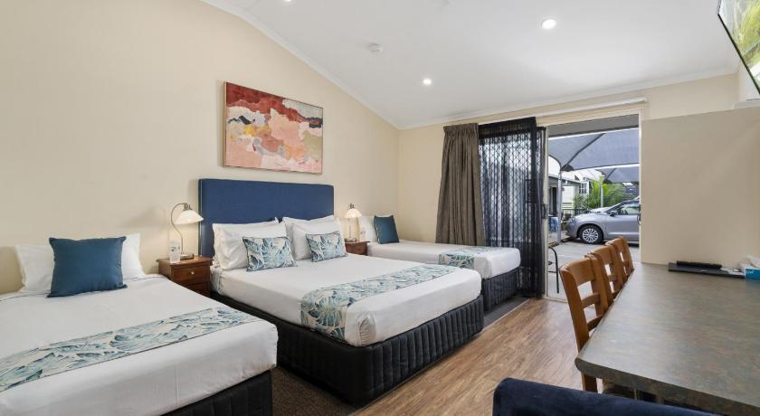 Caboolture Central Motor Inn, Sure Stay Collection by BW photo