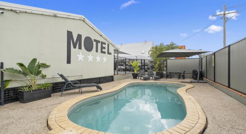 Caboolture Central Motor Inn, Sure Stay Collection by BW photo