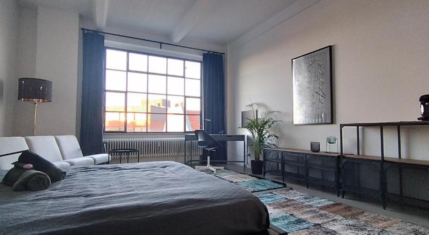 Berlin Loft46 - Self Checkin - Long and Shortstay 3-Star Guesthouse suite