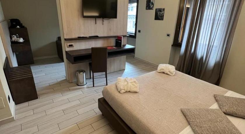 Image of Junior Suite 12