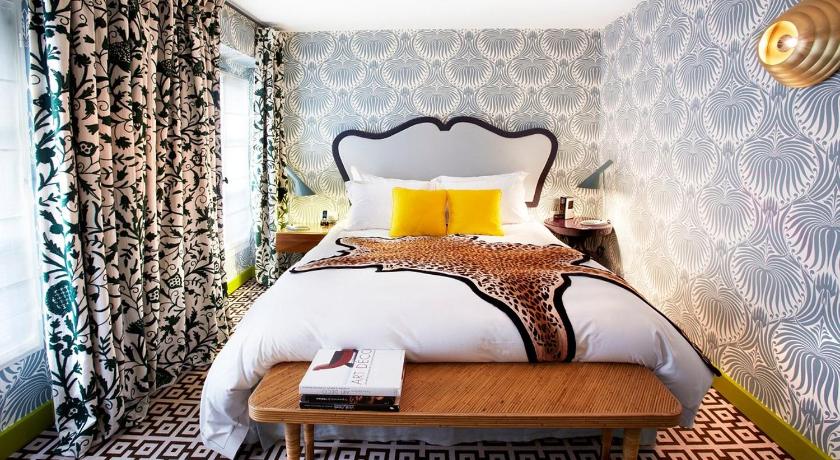 Hotel Thoumieux photo