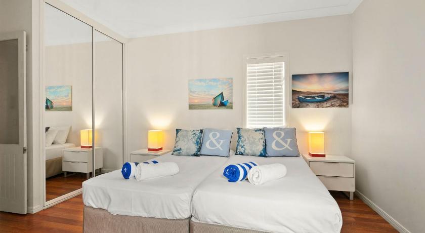 Belle Escapes - Beachfront 3 Bedroom Apartment Alamanda Resort "25" photo