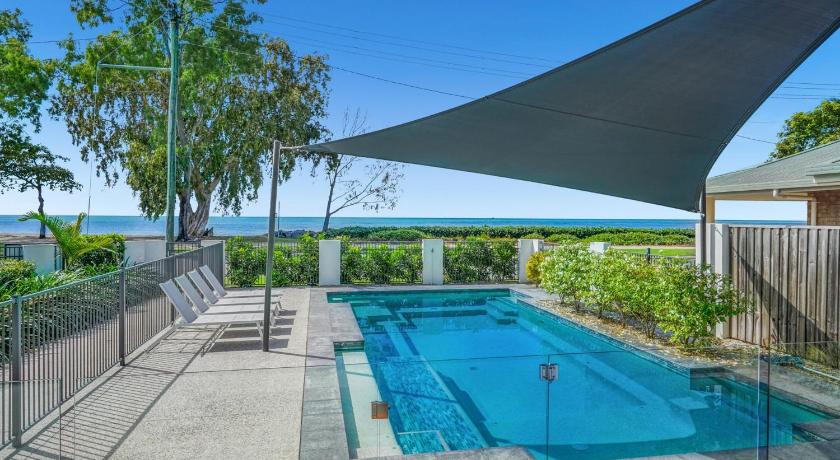 Belle Escapes Beachfront Luxury Home 53 Arlington Clifton Beach photo