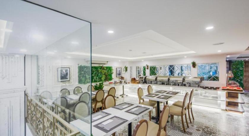 Bella Merry Hotel - image 16