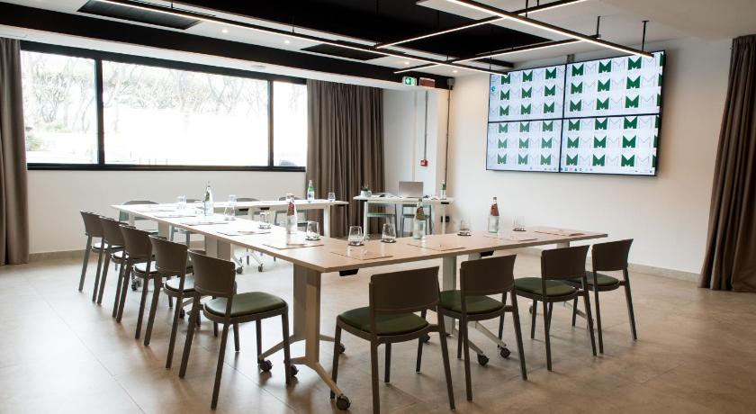 로마 머큐어 로마 치네치타 (Mercure Roma Cinecitta) 4성급 호텔 스위트룸