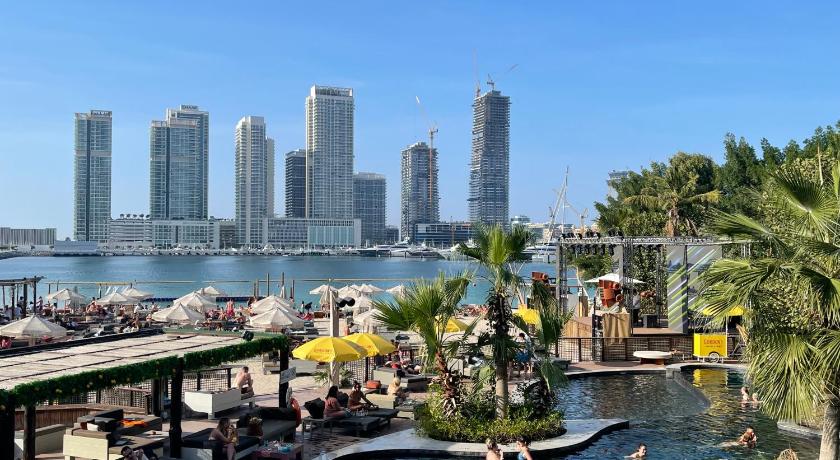 A Beautiful 1 bedroom Sea View apartment. - main image