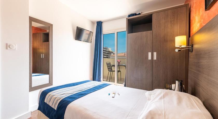 Image of Single Room with Terrace 0