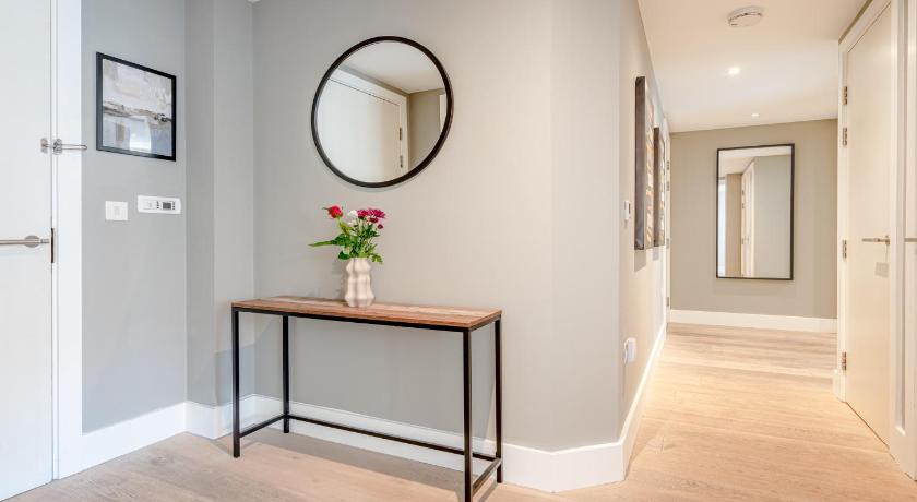 BE London - Covent Garden Apartments photo