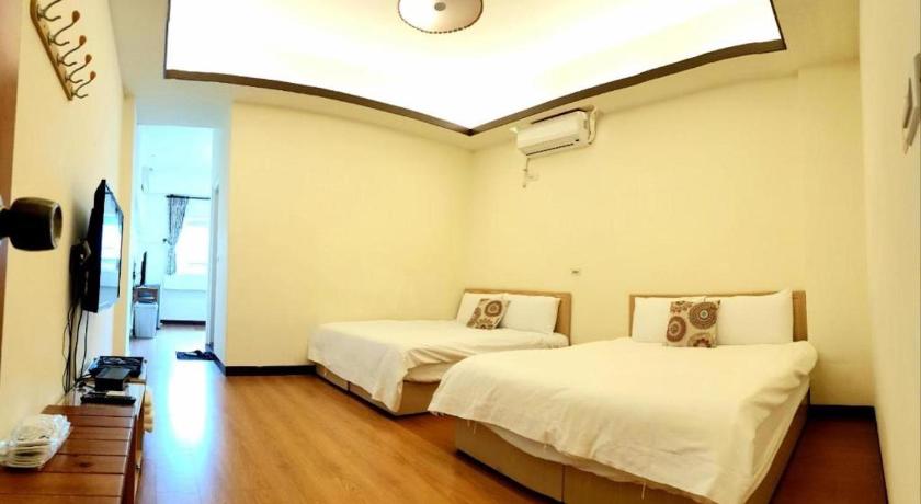 Image of Family Quadruple Room 12