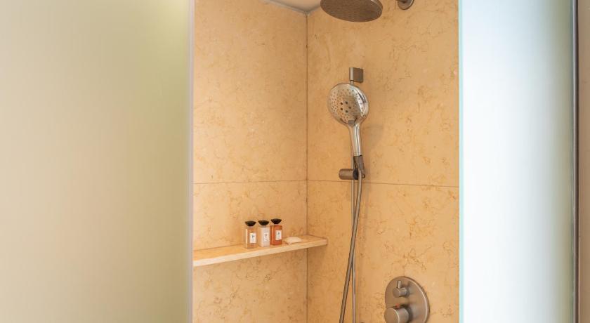Image of Alvear Suite 15