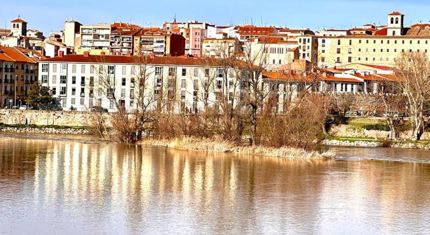 Apartamento La Bien Cercada