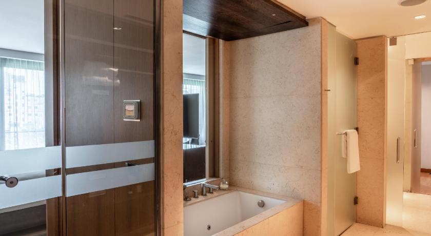 Image of Alvear Suite 13