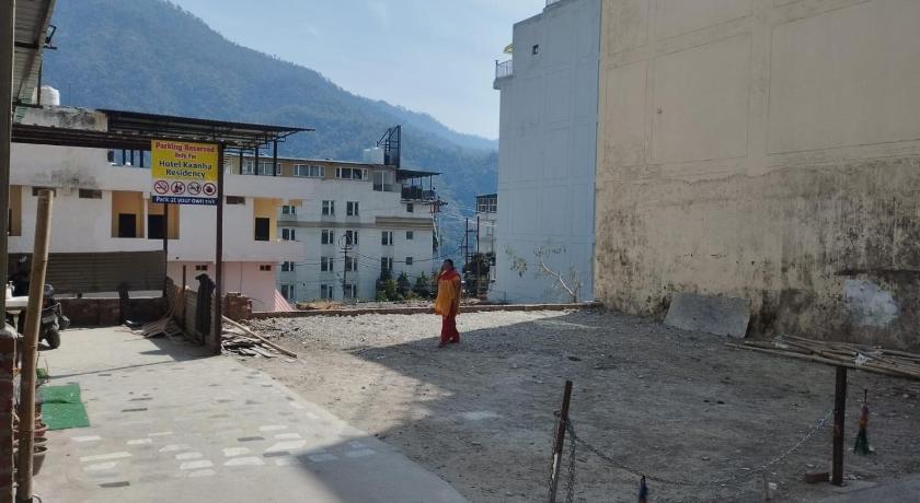 Hotel Kaanha Residency photo