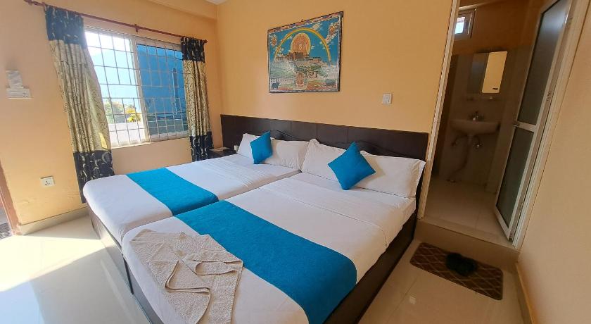 Golden Lake — Pokhara (3)